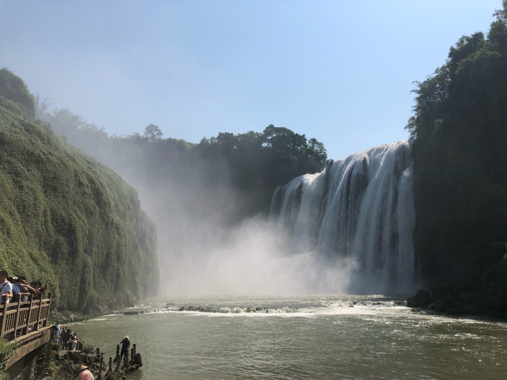 Anshun waterfall photo 1